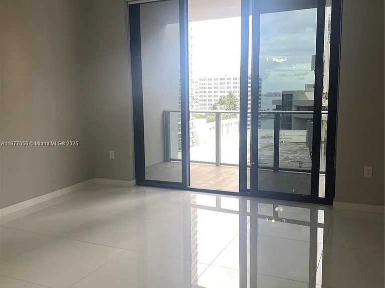 1010 Brickell Ave #1502 — Photo 8