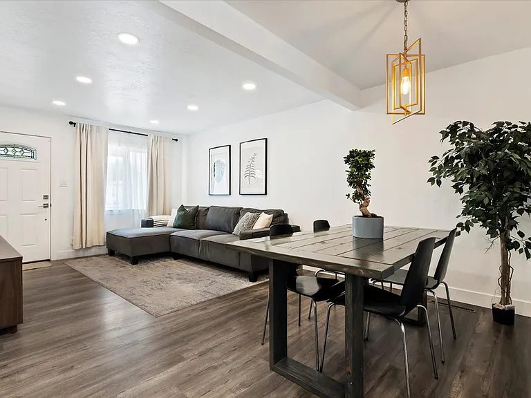 5750 S 4060 W — Photo 5