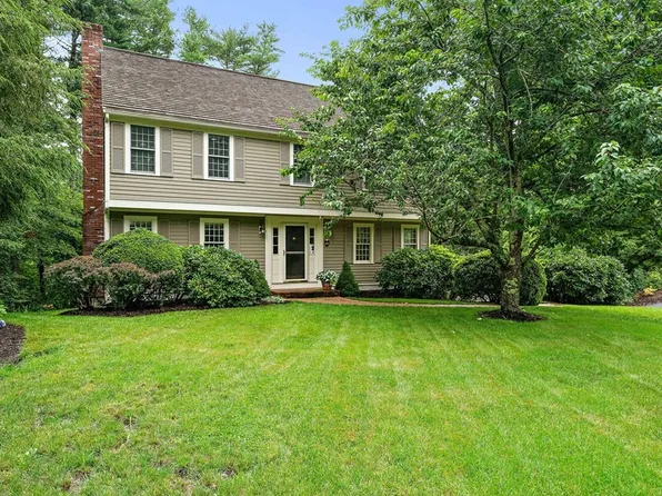24 Orchard Ln, Duxbury, MA 02332