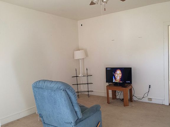 LIVING RM