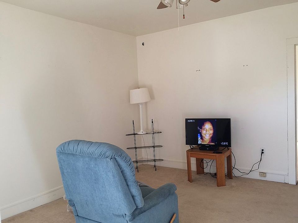 LIVING RM