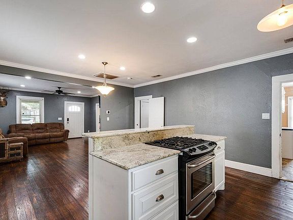 5th image of 311 W University Ave