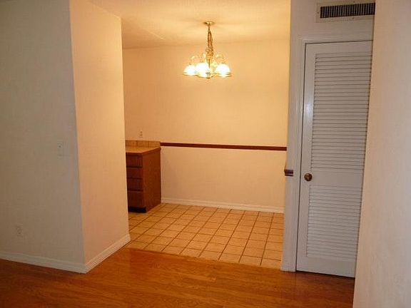 3rd image of 3221 W Swann Ave APT 10