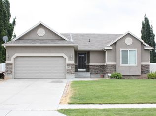2571 W 2650 N, Clinton, UT 84015