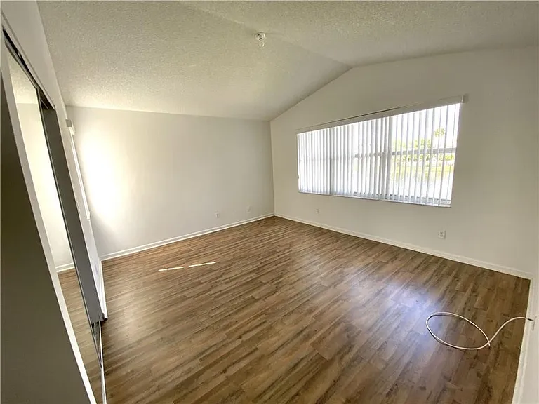 11135 NW 46th Dr — Photo 12