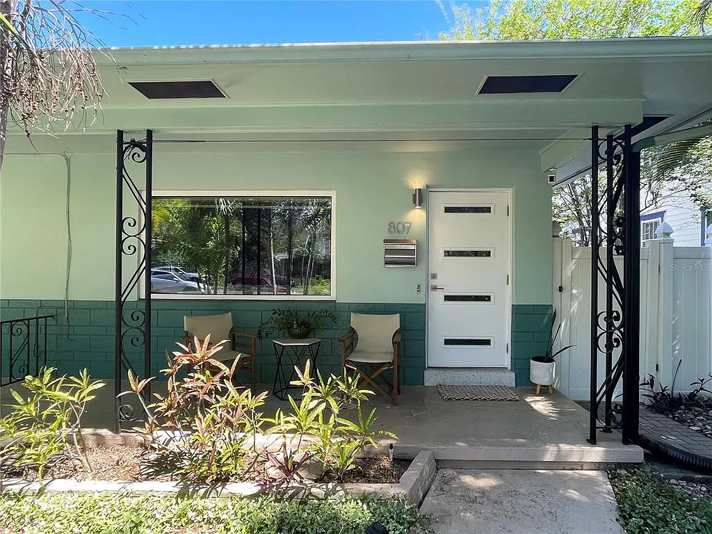 2 bed, 1.0 bath, 1100 sqft, $2,545 — Photo 3