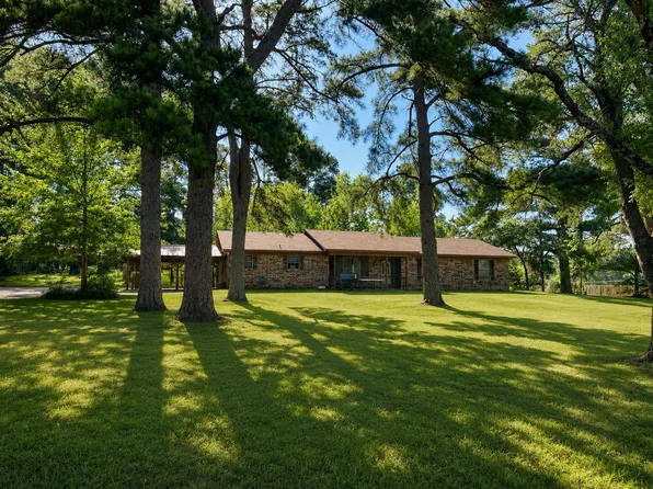 290 Debbie St, Kilgore, TX 75662