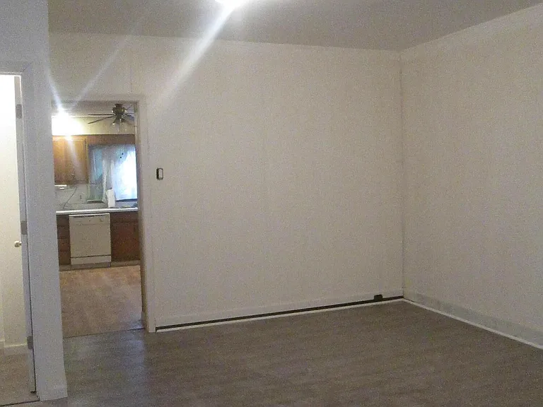 811 Cedar Ave — Photo 5