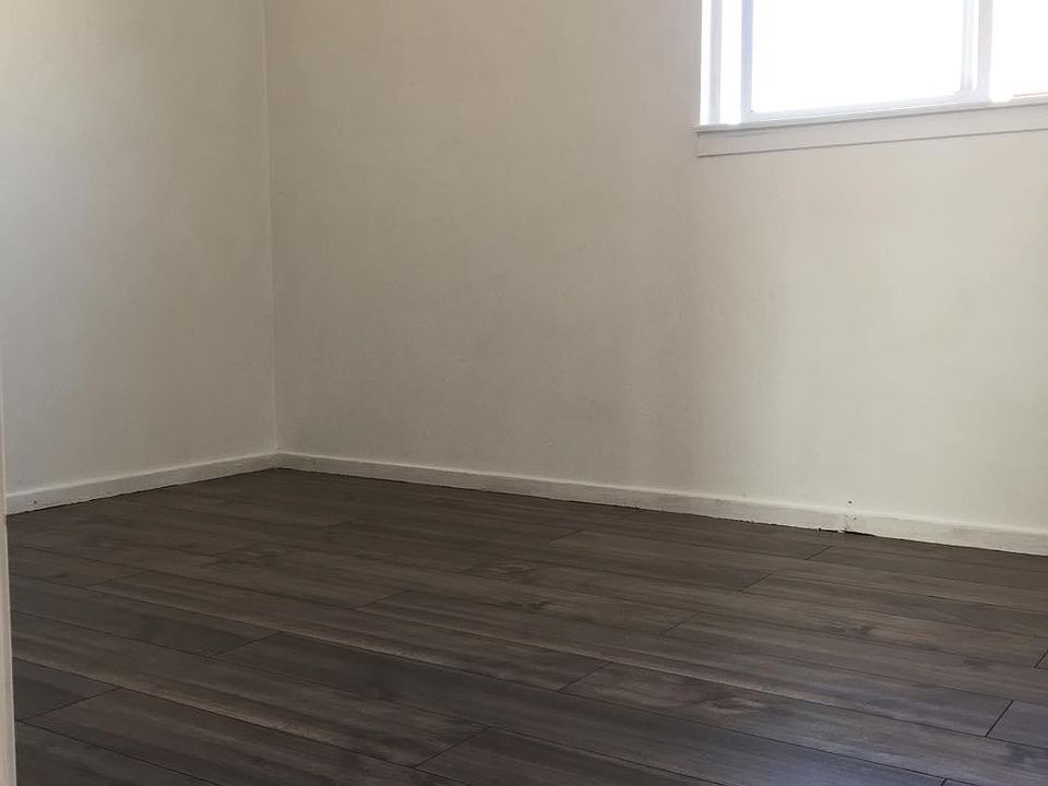 1st image of 2405 Virginia Ave