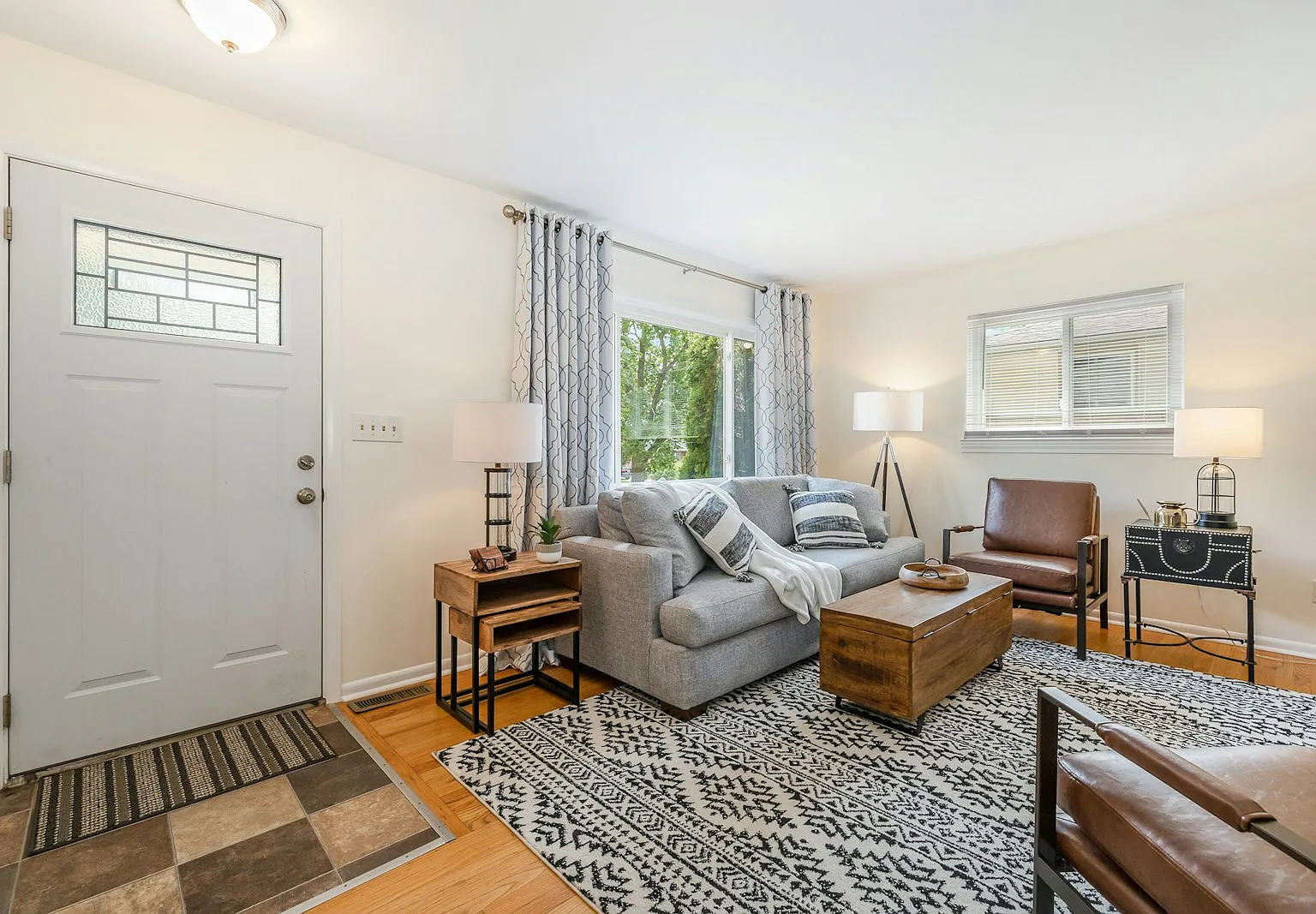 621 Susan Drive — Photo 3