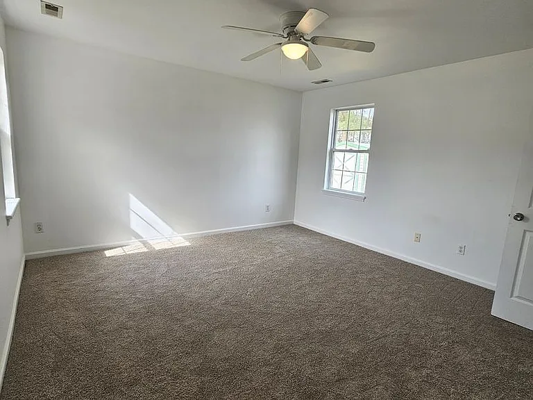 404 Chaps Ct — Photo 11