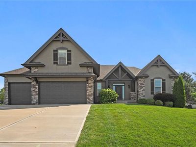 704 SW Admiral Byrd Dr, Lees Summit, MO, 64082