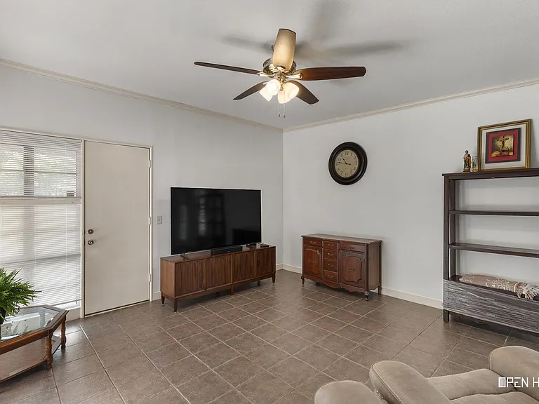 2904 Sturdevandt Pl — Photo 9