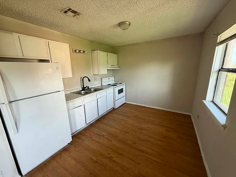 27 Cassie Mitchell Way — Photo 3