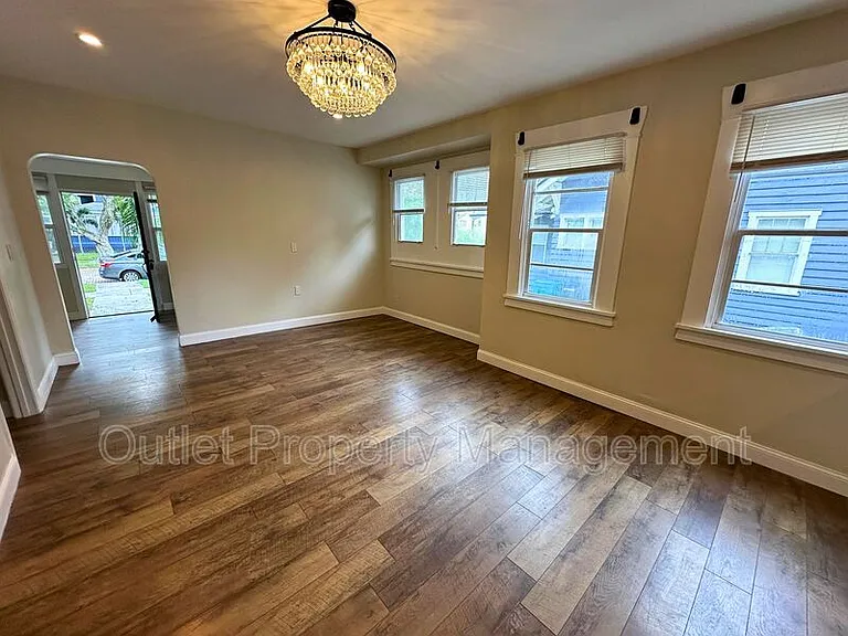 133 E Concord St #A — Photo 17