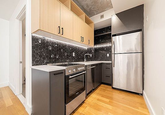 2nd image of 204 Linden Blvd #4H