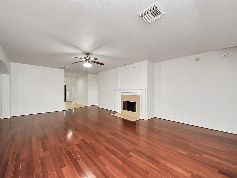 2412 Appian Way — Photo 12