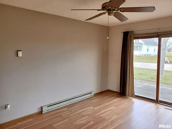 3rd image of 216 N Depot St