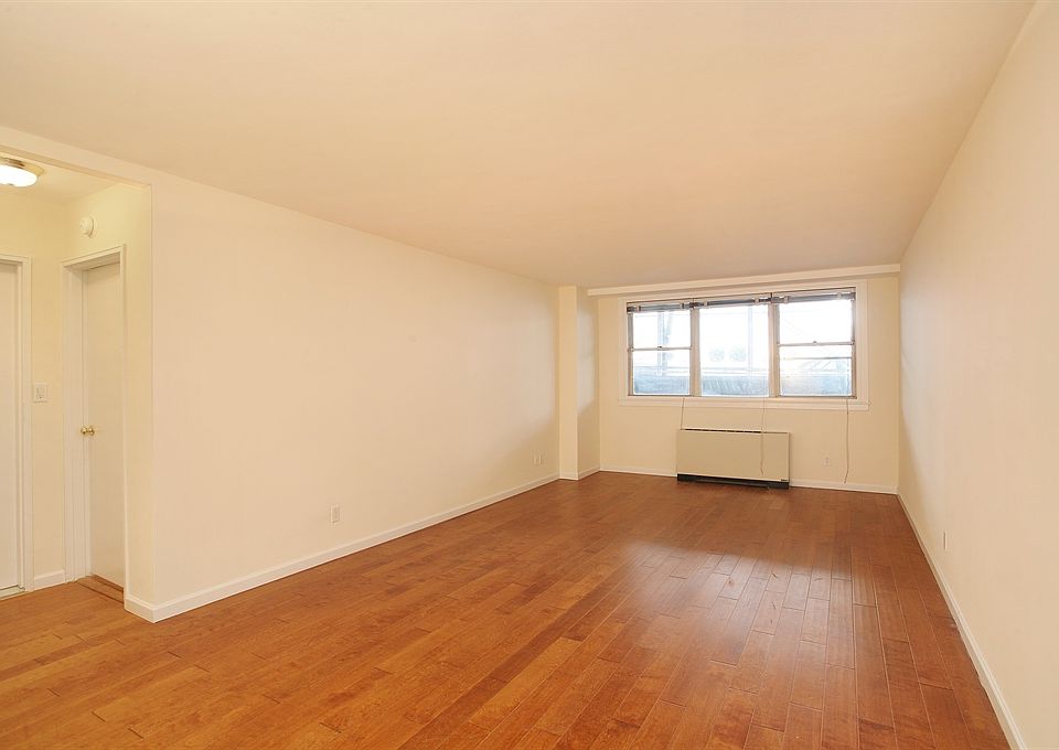 1st image of 520 E 76th St APT 1D