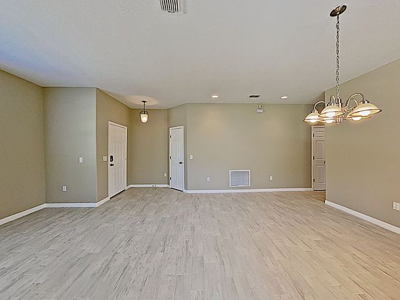 3rd image of 3269 Sorrel Ct