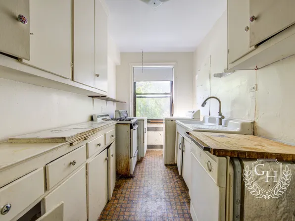 31-31 54th Street image 8 of 22