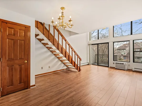 1465 E Putnam Ave, Greenwich, CT