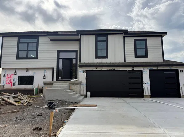 2129 Deerfield Ter, Liberty, MO 64068