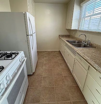4th image of 1117 26th St APT 5