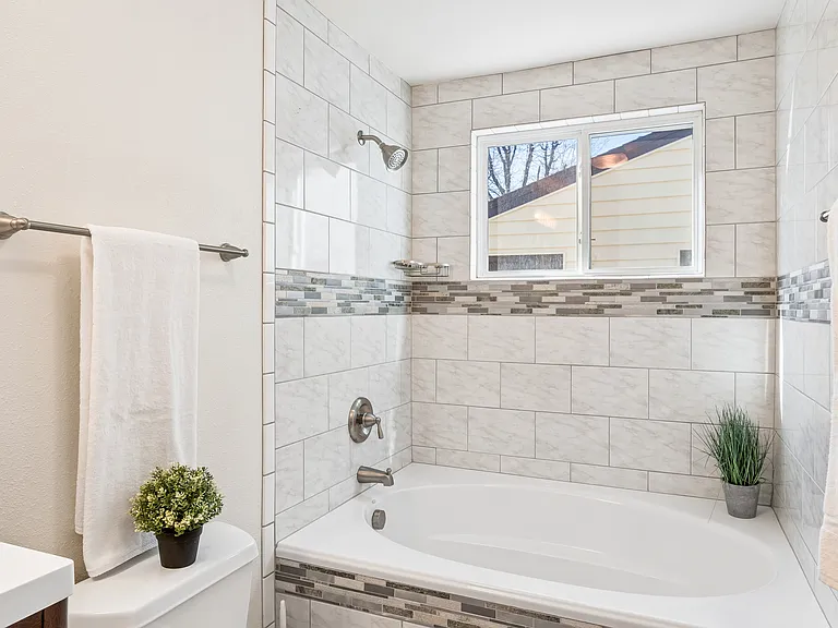 4215 S Lipan St — Photo 14