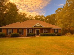 140 Little Doe Ln, Wetumpka, AL 36093