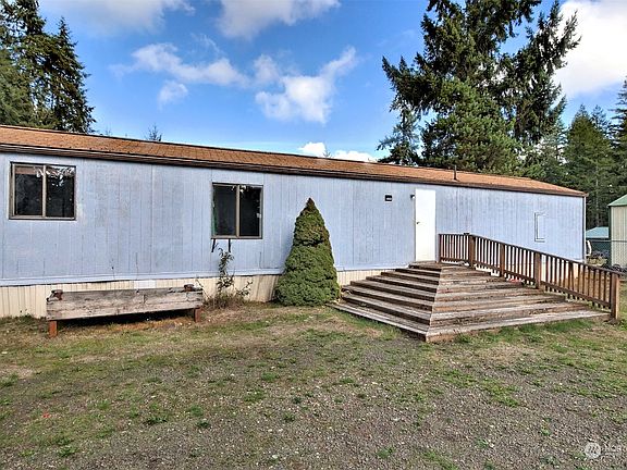 3rd image of 181 E Little Bear Ln