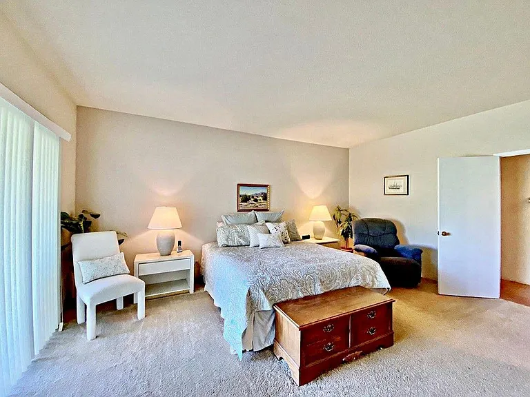 363 Desert Falls Dr E — Photo 11