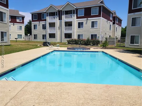 529 Sw Pkwy APT 102, College Station, TX 77840