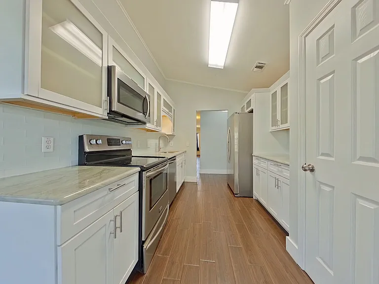 6-web-or-mls-4 Kitchen-2_02232026
