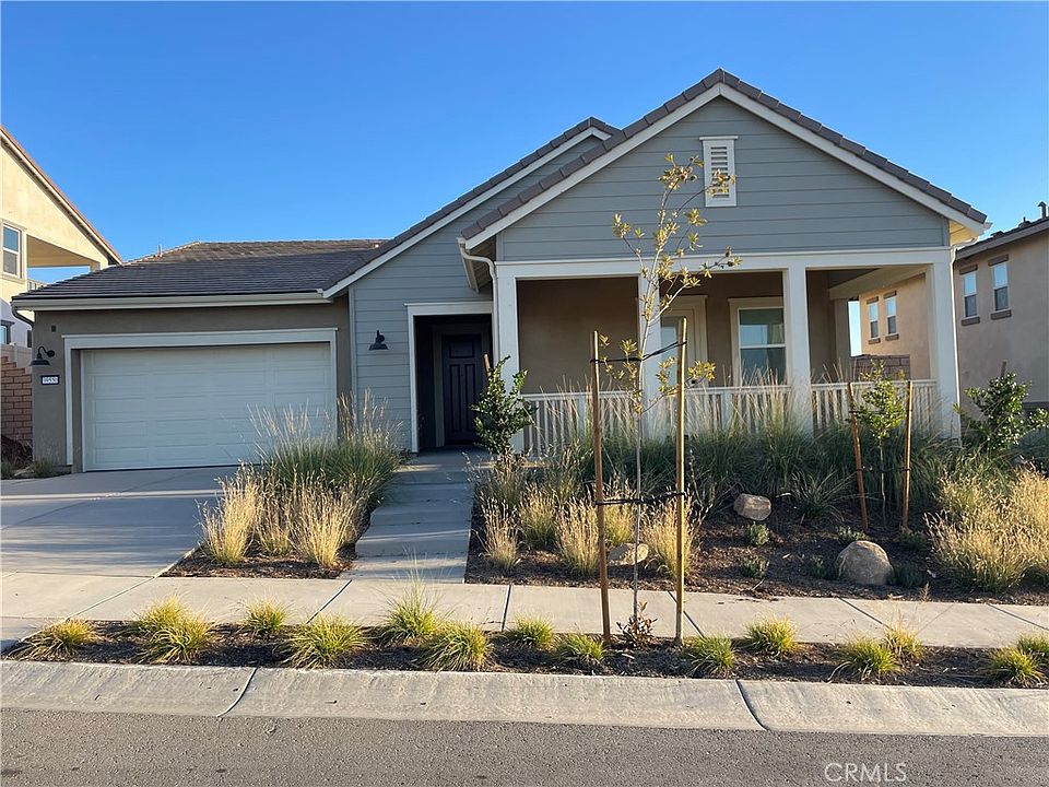 1st image of 39550 Lupine Dr