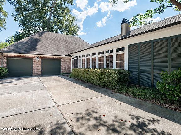 3rd image of 17 Pear Orchard Park