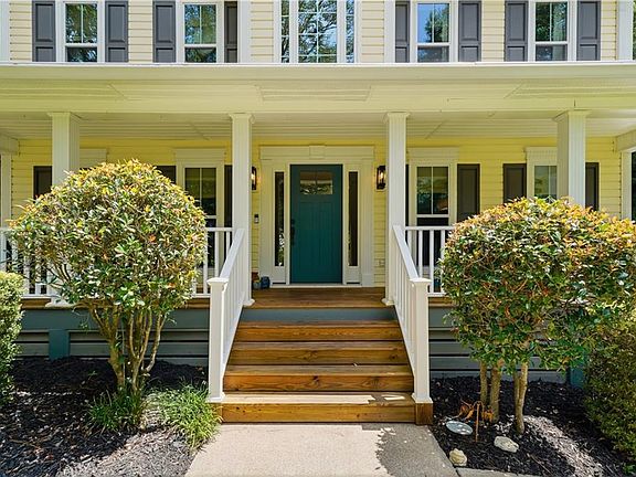 2nd image of 271 Orchard Dr