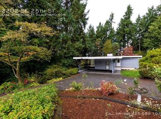 12202 SE 25th St, Bellevue, WA 98005