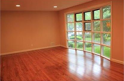 2nd image of 376 Hilltop Ave