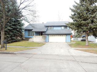 3705 Simonview Ct, Grand Forks, ND 58201