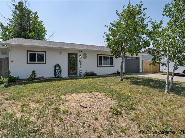 1105 Ashford Dr, Cheyenne, WY 82007