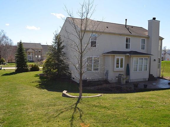 3rd image of 3001 Benjamin Dr