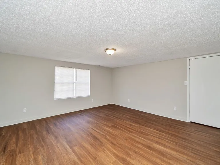 1624 Fairview Dr — Photo 14