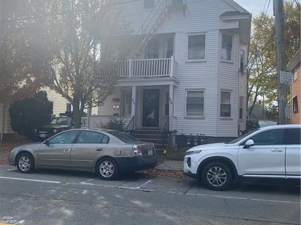 904 Park Ave, Cranston, RI 02910