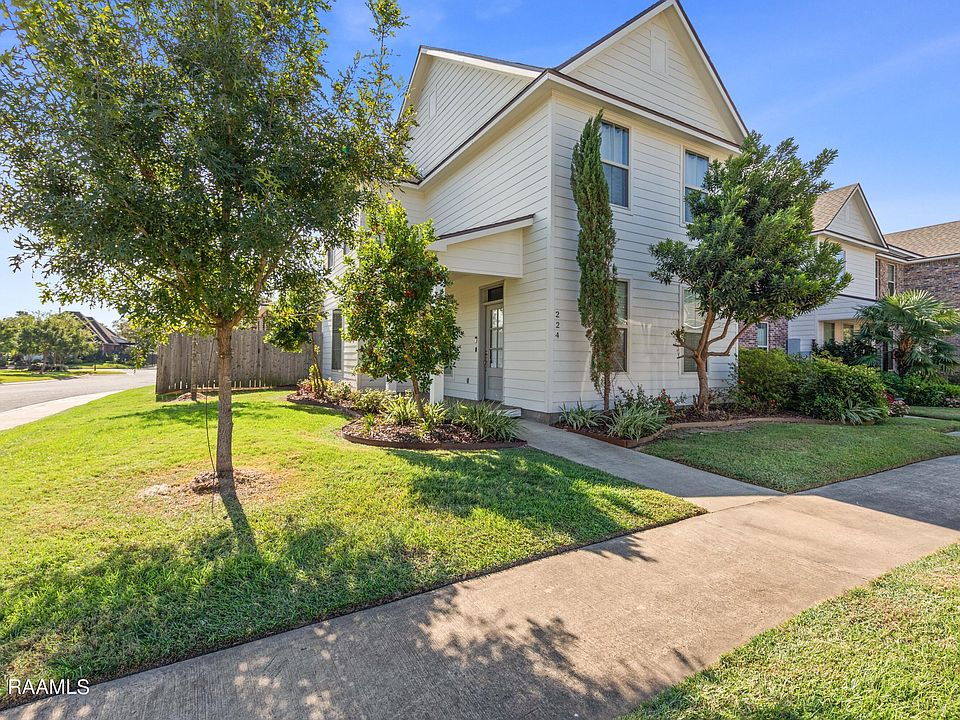 1st image of 224 Harbor Bend Blvd