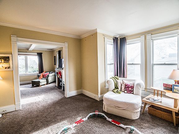 5th image of 608 N Vine St