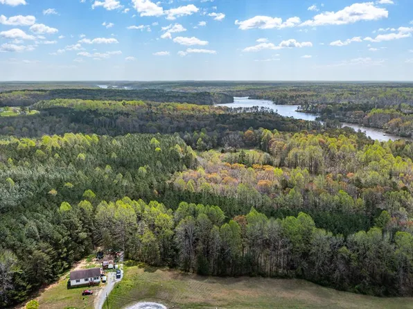 73 Lakeview Dr, Heathsville, VA 22473