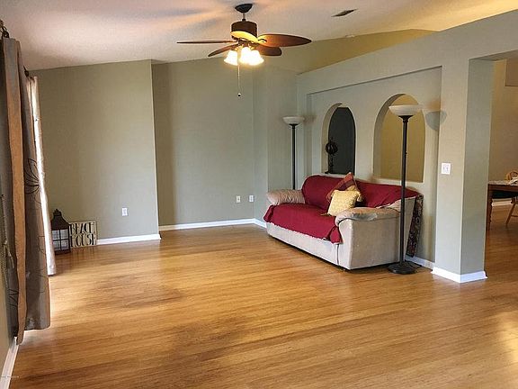 4th image of 1300 Berryhill Dr