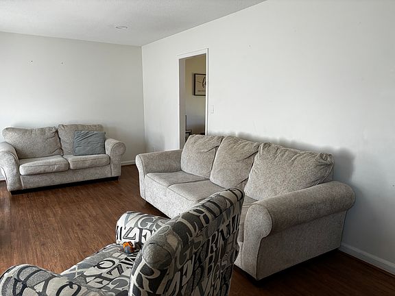 5th image of 701 Creekview Dr #701
