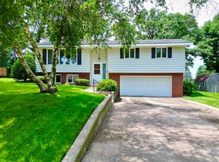 807 Linden St, Decorah, IA 52101